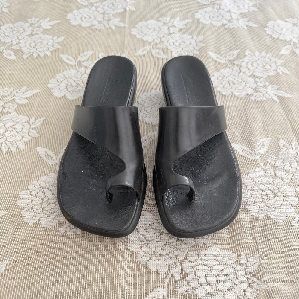 Clarks Black Leather Toe Loop Wedge Sandals Size 6.5